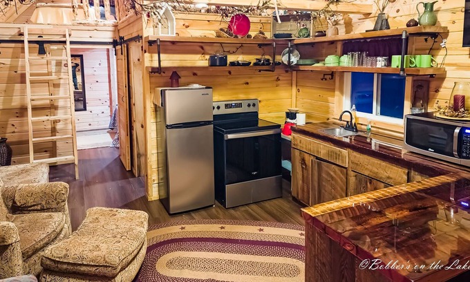 Butternut Cabin | Bobber's On The Lake - Cabin 3