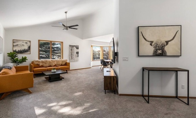 Bozeman House | Bobcat Ridge - Mountain Home