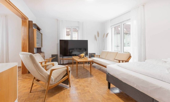 Radolfzell am Bodensee House | Bodensee-Haus - Holiday Home by Lake with Garden