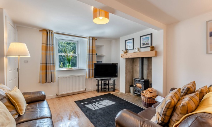 Eyemouth House | Bogan - Three Bedroom House, Sleeps 5