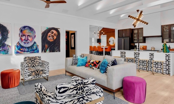 Key West Historic District House | *BOHEMIA @ OLD TOWN* Fully Renovated Home & Pool + LAST KEY SERVICES.