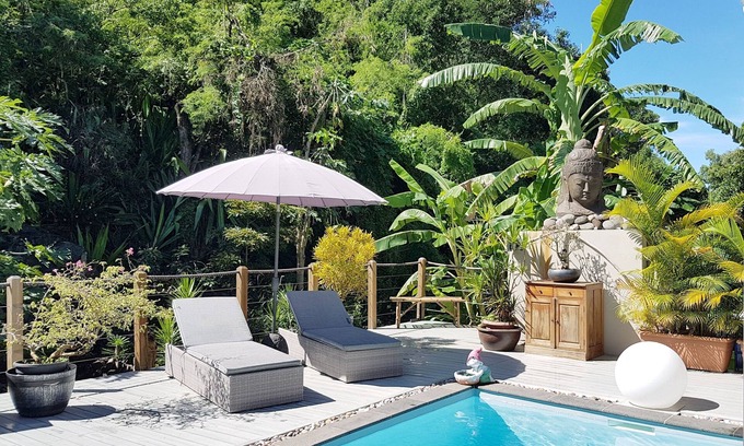 Ravine des Cabris Villa | Bohemian villa with pool (heated in winter) not overlooked