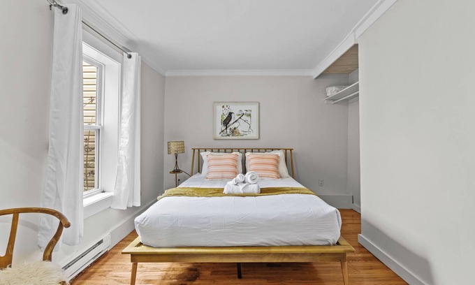 Downtown St. John's Apartment | Bond St Flat | 1bd | 1bth | Zen Garden | Central