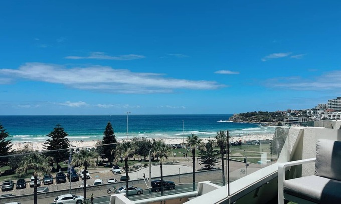 Bondi Beach Apartment | Bondi Beach Waves 2 Beachfront Apartment