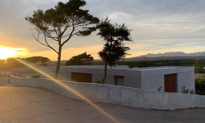 Bonifacio House | Bonifacio harbour tops