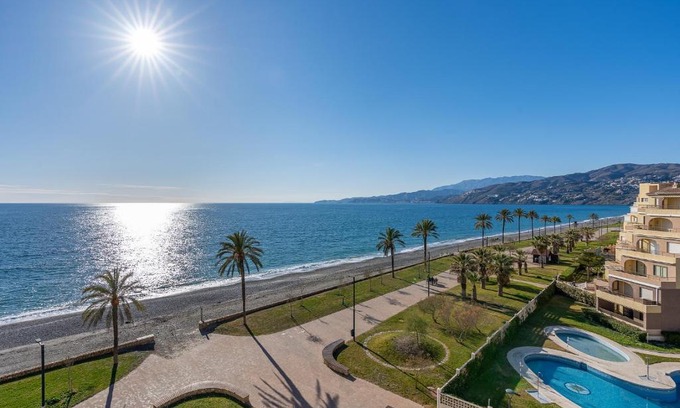 Salobrena Apartment | Bonito apartamento frente al mar