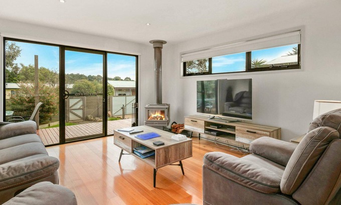Sunset Strip House | Bonnie Skye - sleeps 8