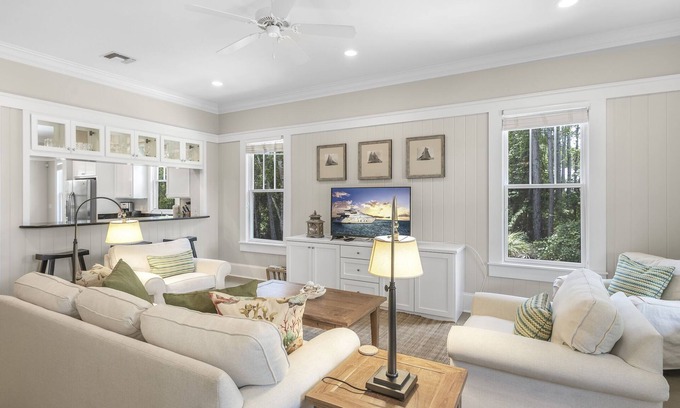 Forest District House | Book for a Fall Getaway! Community Pools! 3 Adult Bikes! Natural Green Space and Parks!