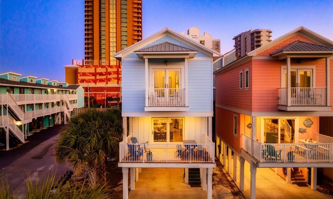 Gulf Shores House | Book Nov Family Gulf Stay! Short Walk to Beach!