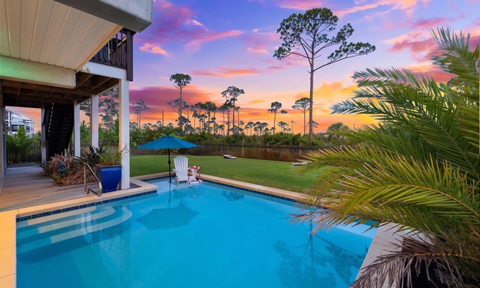 Port St. Joe House | Book Now for Fall! Bay front and Private Pool! Minutes to the Beach, Fishing and Restaurants!