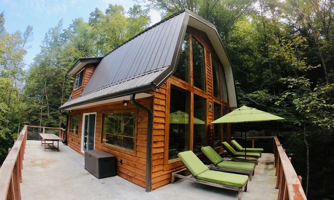 Stanton Cabin | Boone`s Hideout | 3 Bed, 1 Bath