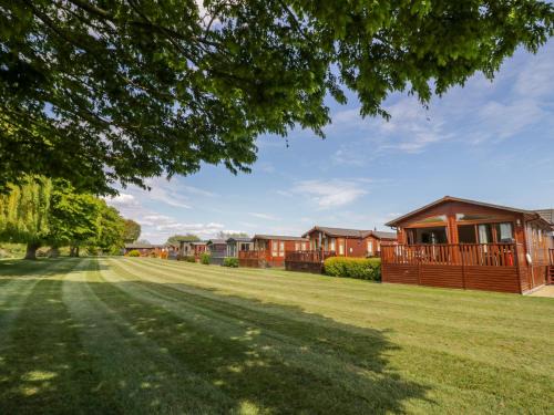 Tiddington House | Booster's Lodge