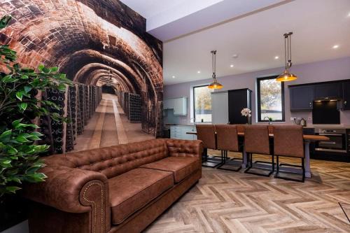 Wakefield House | BOOTique House - Luxury Group Accommodation in Wakefield