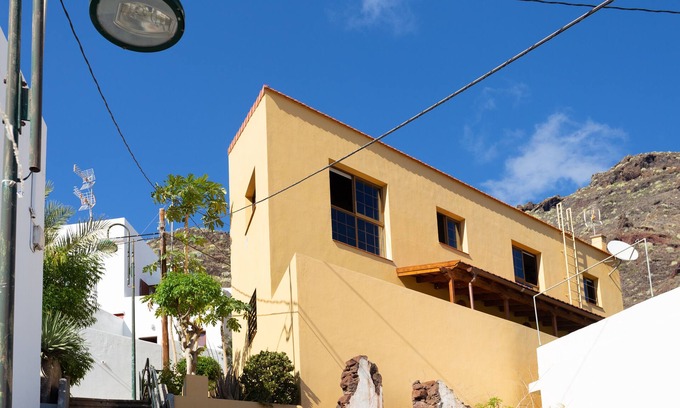 Santa Cruz de Tenerife Cottage | Bora Vacation home