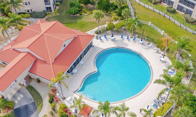 Bouchelles Island Condo | Bouchelle Island, NSB. Welcome to Loon-A-Sea!nYou'd be nuts not to stay here!