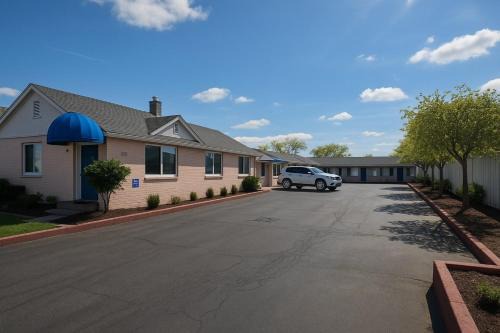 Amherst Hotel | Boulevard Inn