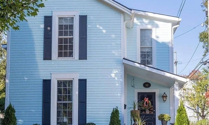 Bardstown House | Bourbon on Broadway- 3 King Bed- Downtown Bardstown-Walk everywhere!