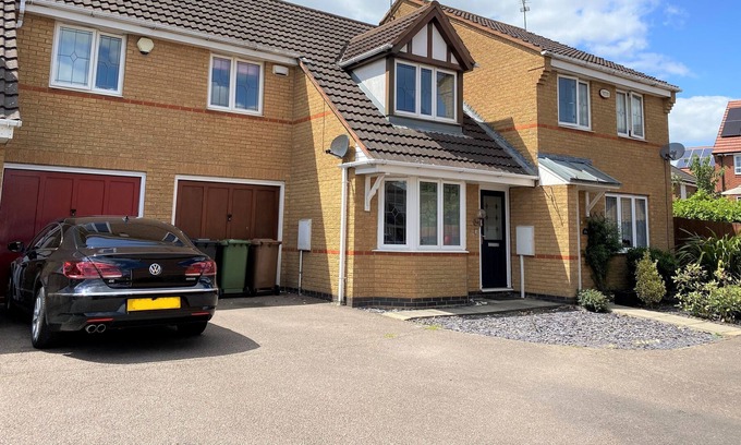 Wellingborough Apartment | Bourton House