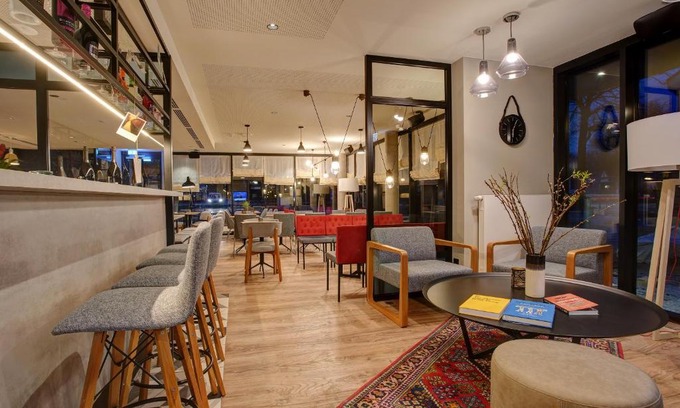 Langenhorn Hotel | Boutique 125 Hamburg Airport by INA