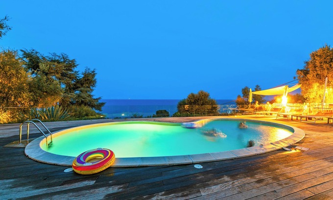 Ventimiglia House | Boutique Pool Apt. Balzi Rossi - Roma 2, Ventimiglia, Italy