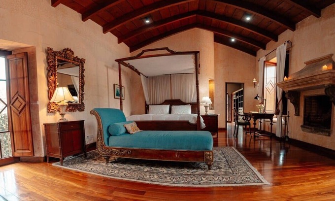 Antigua Guatemala Bed & Breakfast | Boutique Sharazade Stay, Pool in Antigua