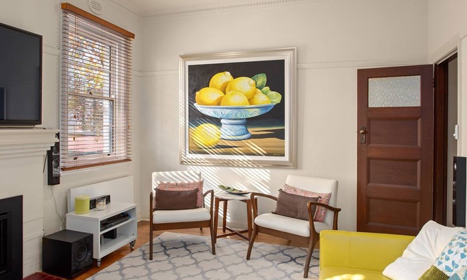 Armadale North Apartment | Boutique Stays - Cherrybombe