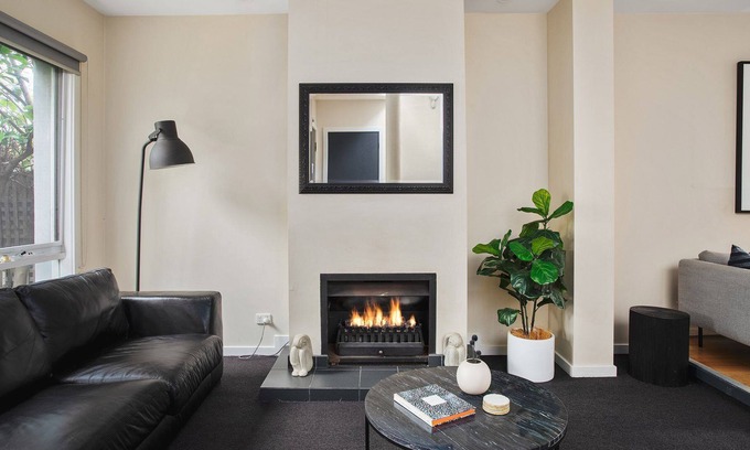 Prahran House | BOUTIQUE STAYS - Roxys Place