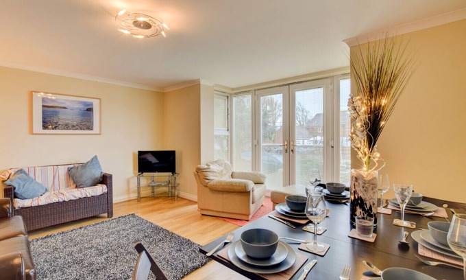 Weymouth Apartment | Bowleaze Beach Apartment