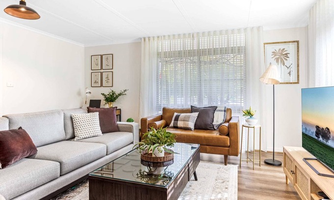 Bowral House | Bowral Beauty with Fire Place