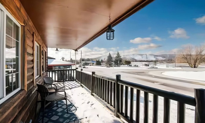 Boyne Falls Apartment | Boyne Mtn Views! 2BR w/Patio & Fire Pit Access