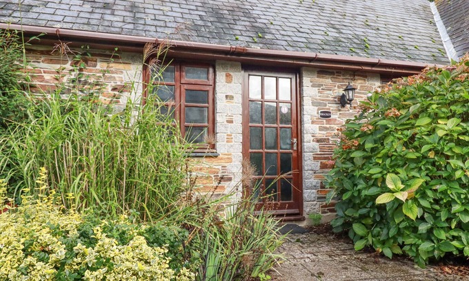 Saint Breward Cottage | BRACKEN COTTAGE, family friendly, with pool in St Tudy