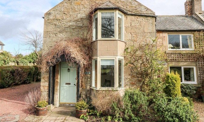 Coldstream House | BRAESIDE, pet friendly, with a garden in Coldstream