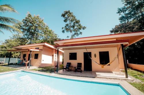 Pavones Hotel | Brahman Bungalows on Pavones Point
