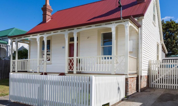 North Hobart House | Brampton Cottage