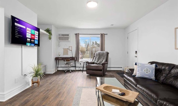 Mount Clemens Apartment | Brand New 1BR Flat | Clean & Cozy King Suite