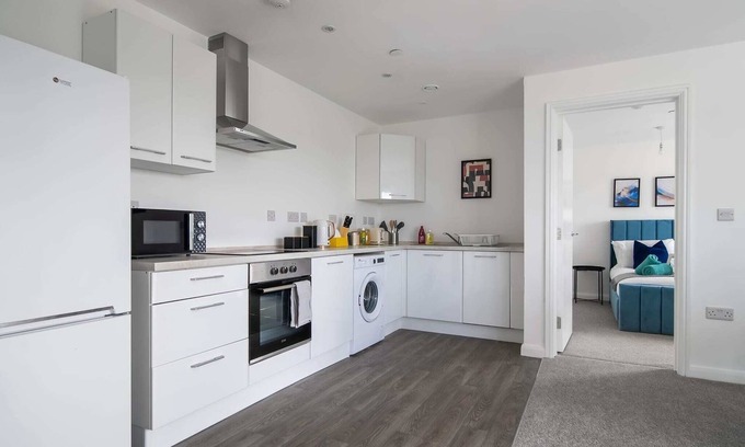 Luton Apartment | Brand New 2 Bed, 2 Bath Apartment in Luton 42