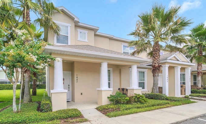 Clear Creek House | Brand New 3 bed Modern Town Home On a Luxury Development Close to Disney