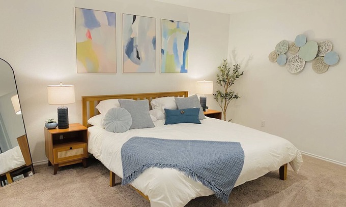 New Braunfels House | Brand new 3-bedroom house in delightful New Braunfels with AC, WiFi