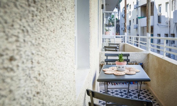Florentin Apartment | Brand New Bauhaus Living with Balcony and a Roof Top 11