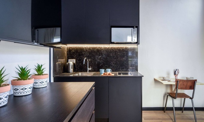 Florentin Apartment | Brand New Bauhaus Living with Balcony and a Roof Top 25