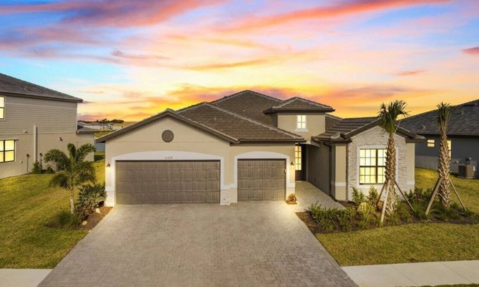 Gateway House | Brand new build 3 bed 3 bath in amazing resort