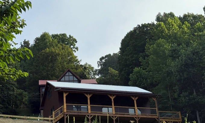 Butler Cabin | Brand new cabin with HOT TUB, Dock & Lake Access