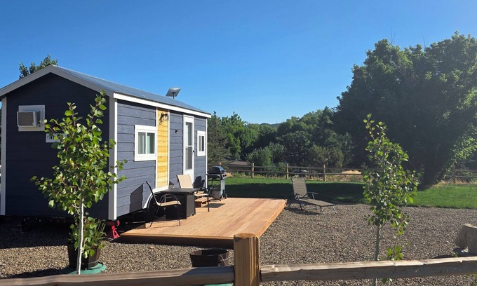 Trinidad Cabin | Brand new Cozy 1 bedroom Cabin w/MT View in a quiet and safe neighborhood.