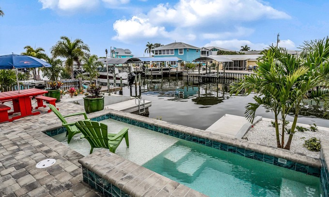 Matlacha House | Brand-New Luxury Home - Private Heated Pool, Waterfront, Private Dock, Fast WiFi
