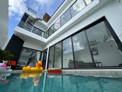 Ban Saiyuan Villa | Brand new Luxury Pool Villa Seaview Rooftop