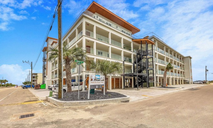 North Carolina Coast Condo | Brand new luxury condo ready for its first guests!