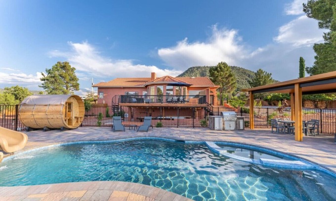 Oak Creek Apartment | Brand New Pool, Spa, Sauna, Golf