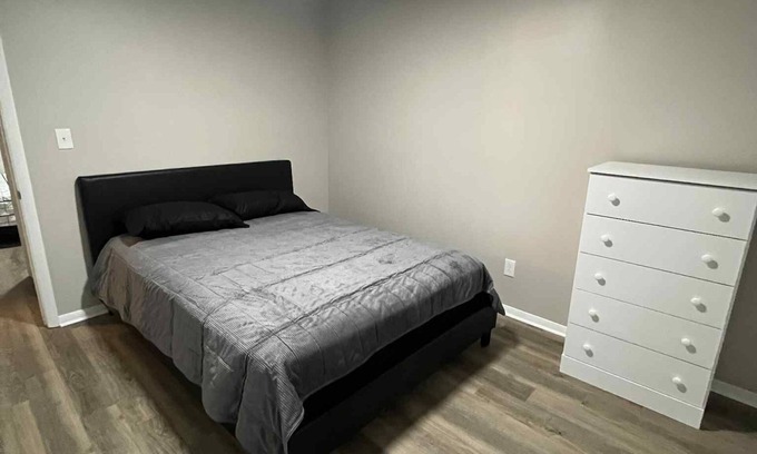 Huntsville Apartment | Brand new Spacious and Fully Renovated 2 BR, 1 RR