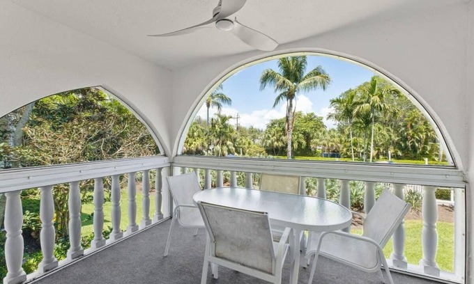 Sanibel Condo | Breakers West B3- Stunning and Spacious West Gulf Drive Residence