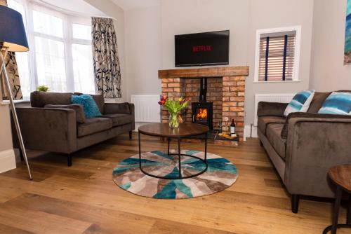 Scarborough House | Breakspeare House
